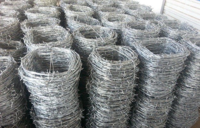 колючая проволока 14x14 провода 12x12 3.2mm горячая окунутая гальванизированная серебряная 0